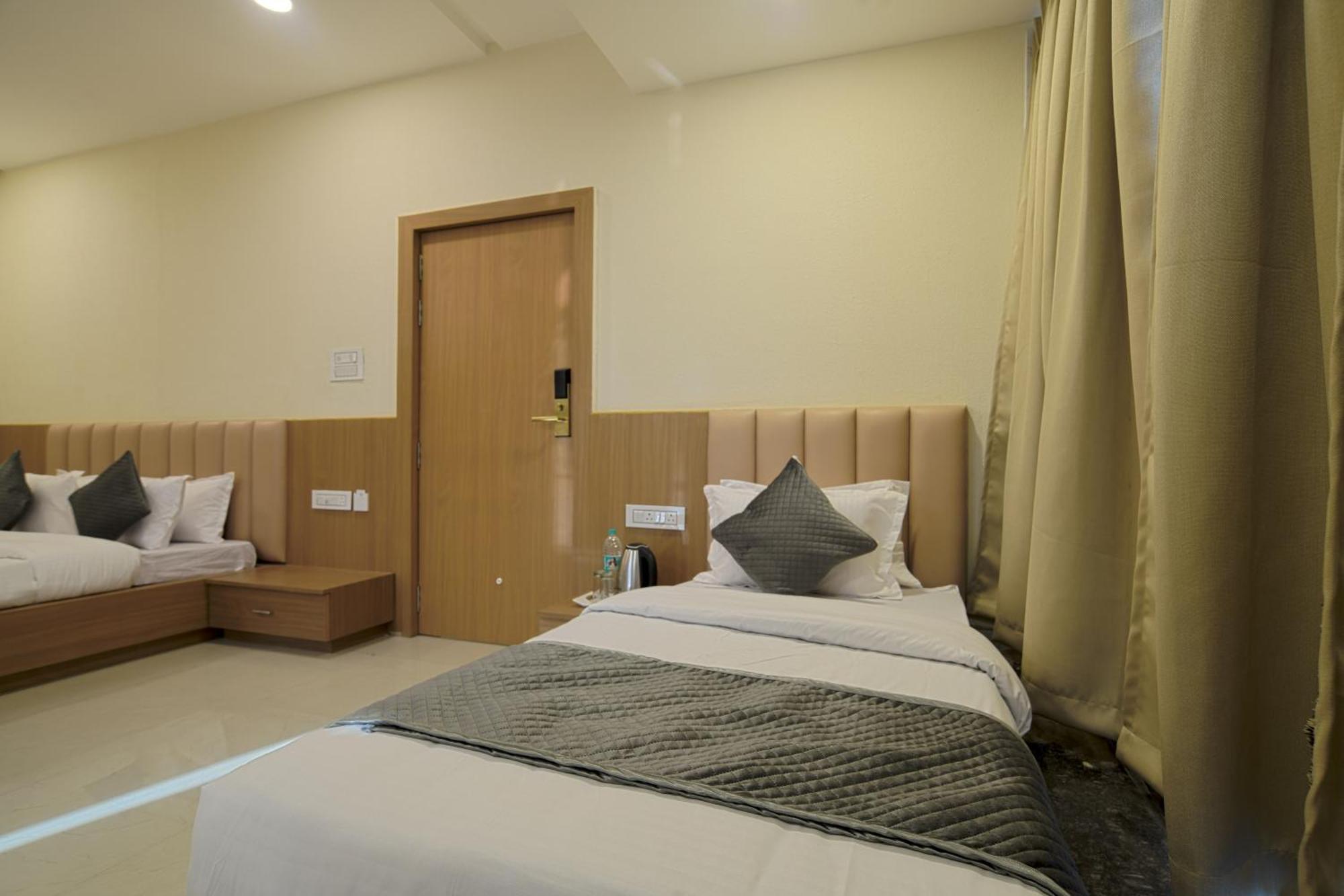 Hotel Shivlok Ujjain Zimmer foto