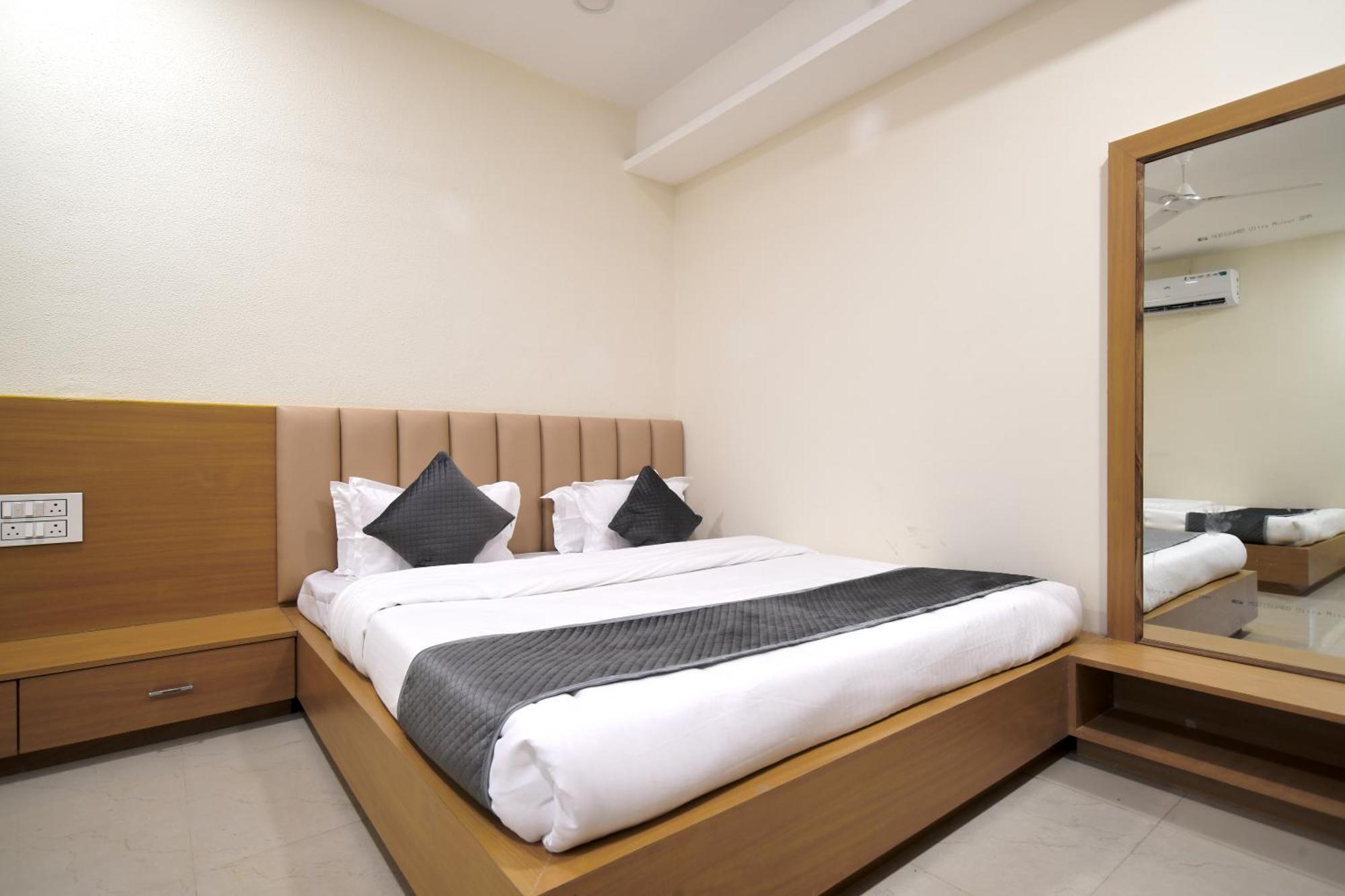 Hotel Shivlok Ujjain Zimmer foto