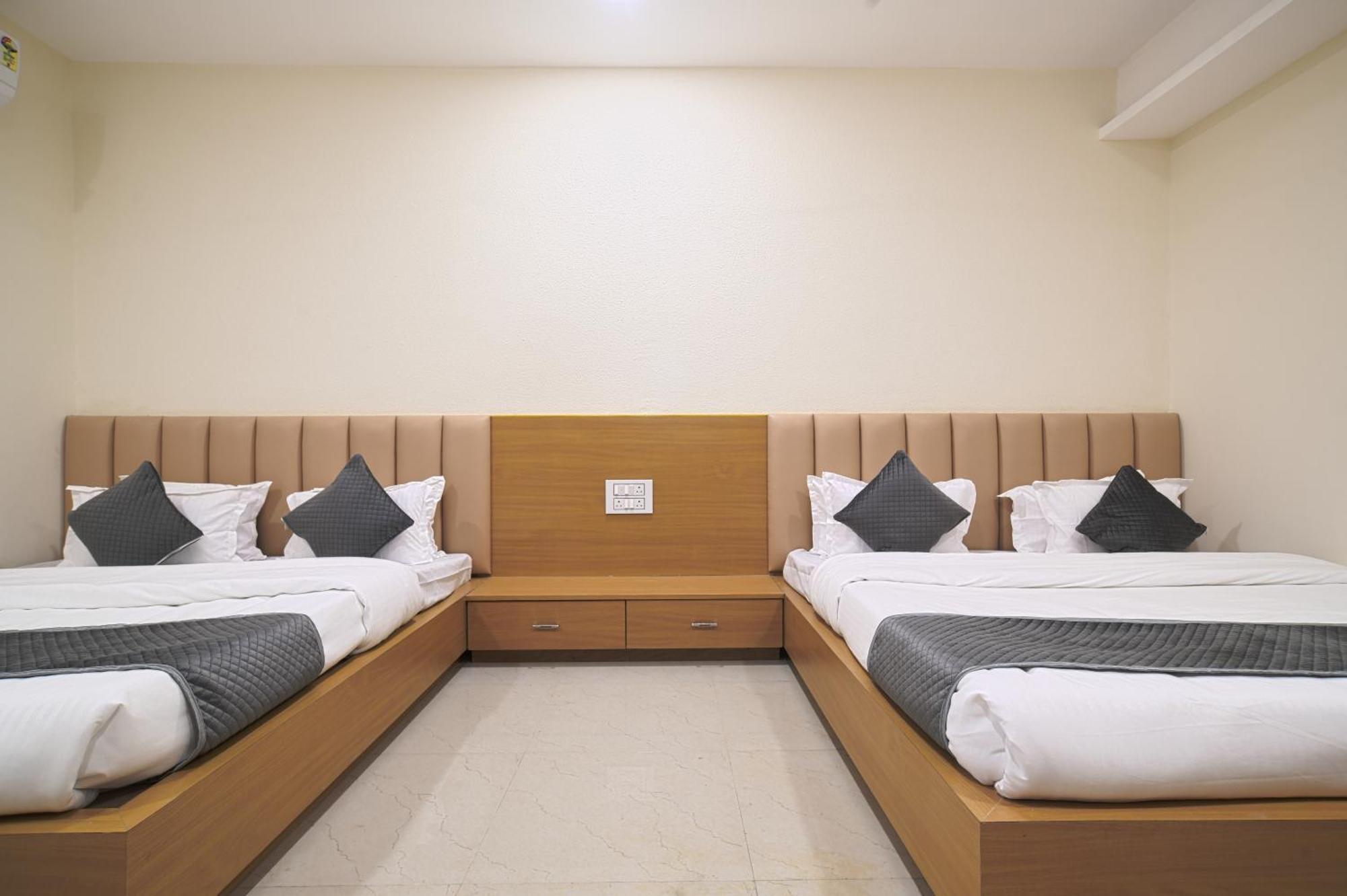Hotel Shivlok Ujjain Zimmer foto