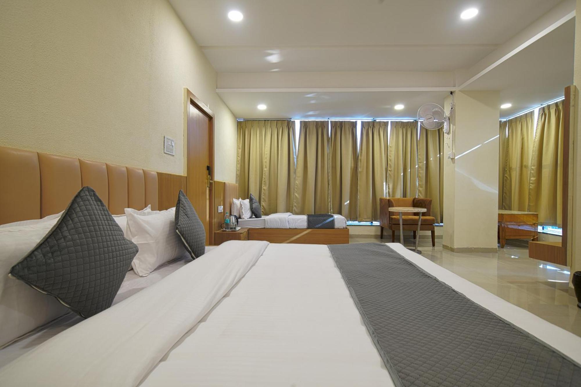 Hotel Shivlok Ujjain Zimmer foto