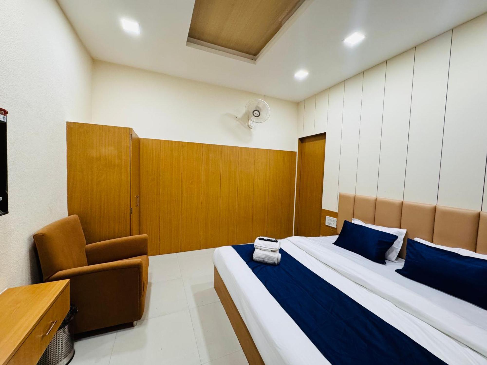 Hotel Shivlok Ujjain Zimmer foto